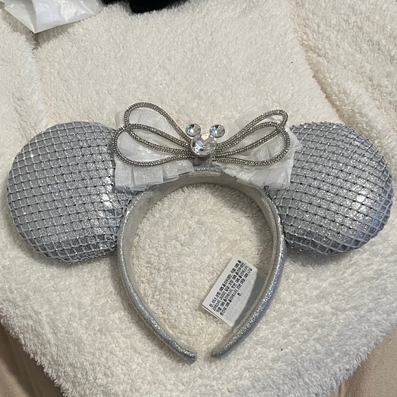 Disney Accessories - Disney Holiday Dazzling Gem Minnie Ears